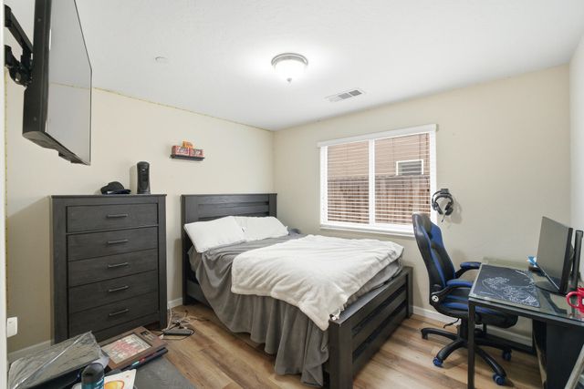 1537 N Irma Street, Visalia, CA 93292