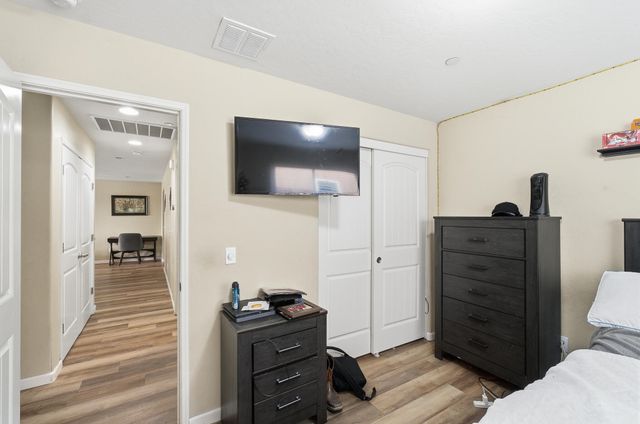 1537 N Irma Street, Visalia, CA 93292