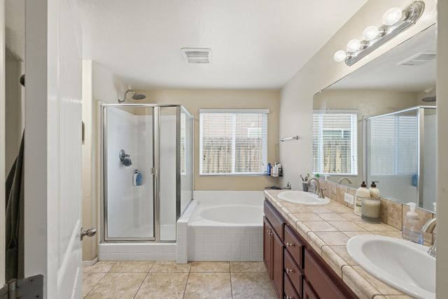 1537 N Irma Street, Visalia, CA 93292