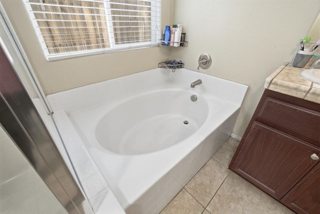 1537 N Irma Street, Visalia, CA 93292