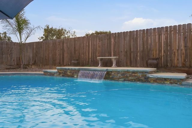 1537 N Irma Street, Visalia, CA 93292