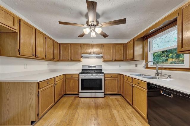 3801 Allyn Drive NW, Kennesaw, GA 30152