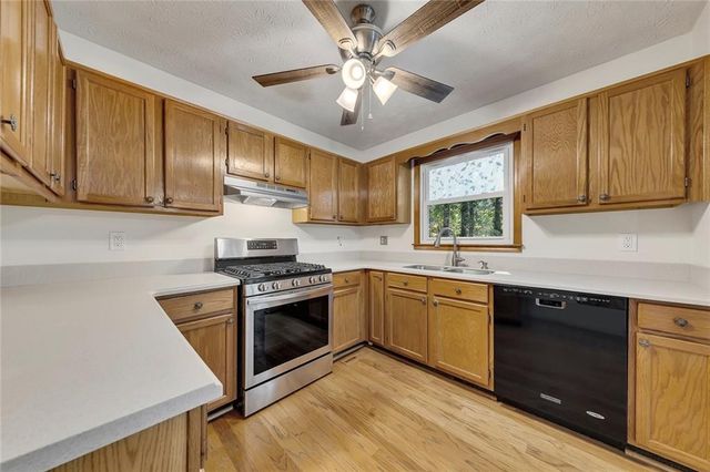 3801 Allyn Drive NW, Kennesaw, GA 30152