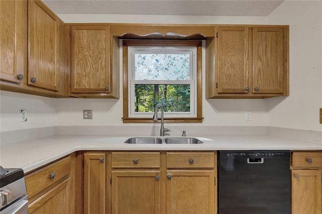 3801 Allyn Drive NW, Kennesaw, GA 30152