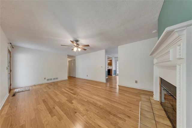 3801 Allyn Drive NW, Kennesaw, GA 30152