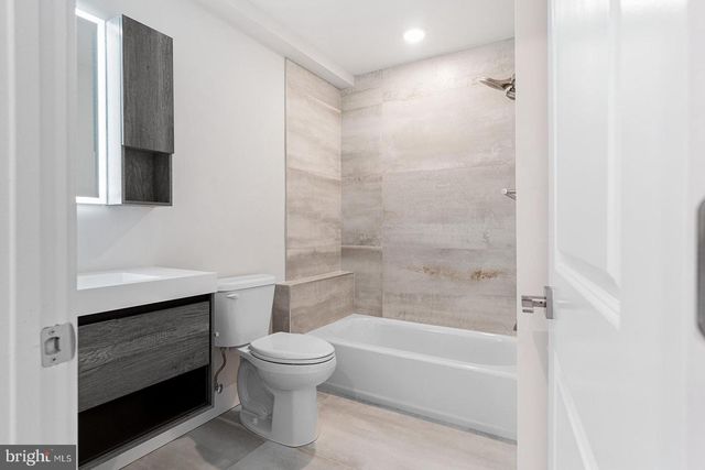 2845 W DIAMOND ST, Philadelphia, PA 19121