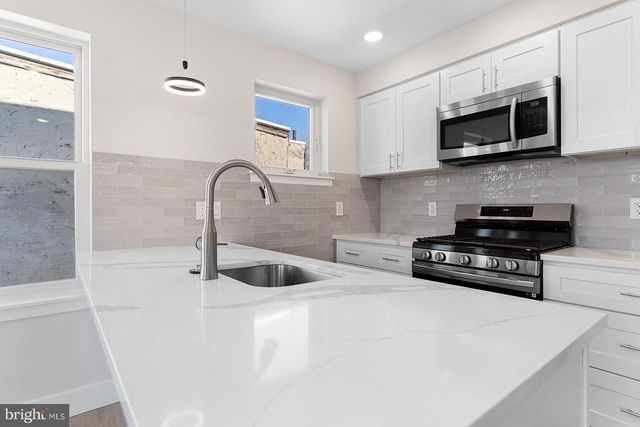 2845 W DIAMOND ST, Philadelphia, PA 19121