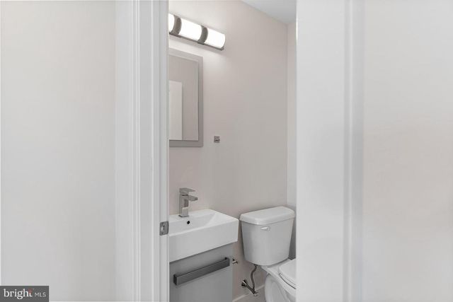 2845 W DIAMOND ST, Philadelphia, PA 19121