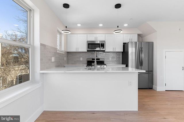 2845 W DIAMOND ST, Philadelphia, PA 19121