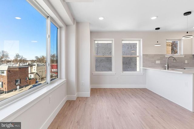 2845 W DIAMOND ST, Philadelphia, PA 19121