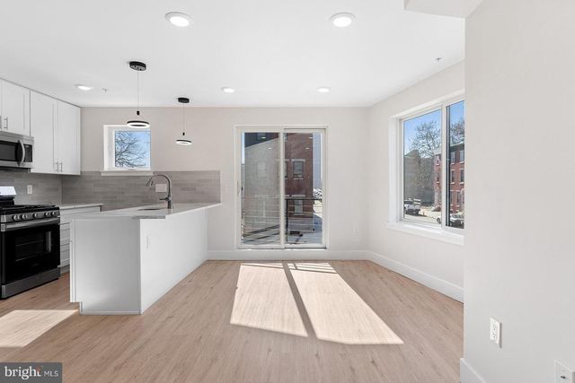 2845 W DIAMOND ST, Philadelphia, PA 19121