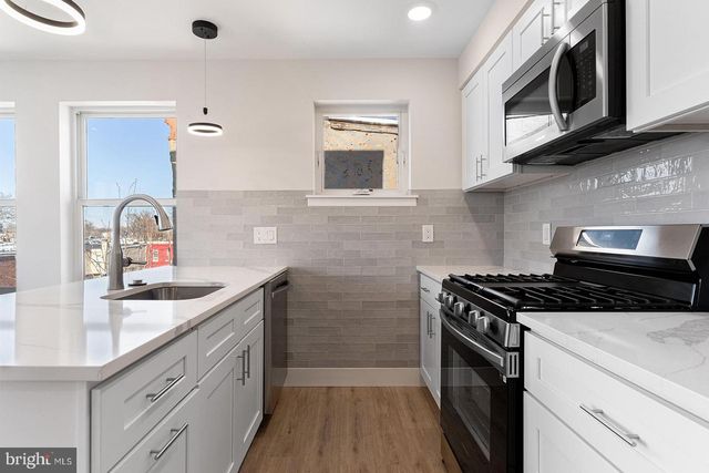 2845 W DIAMOND ST, Philadelphia, PA 19121