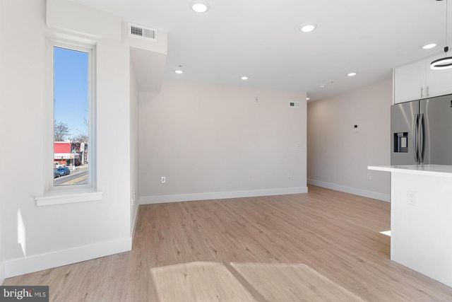2845 W DIAMOND ST, Philadelphia, PA 19121