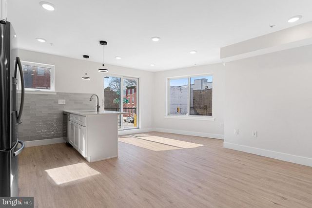 2845 W DIAMOND ST, Philadelphia, PA 19121
