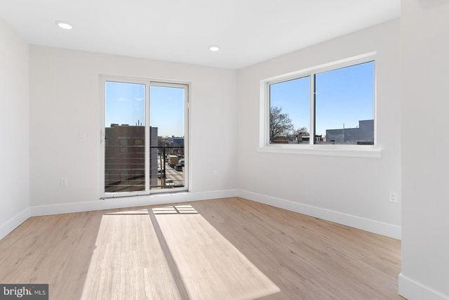 2845 W DIAMOND ST, Philadelphia, PA 19121