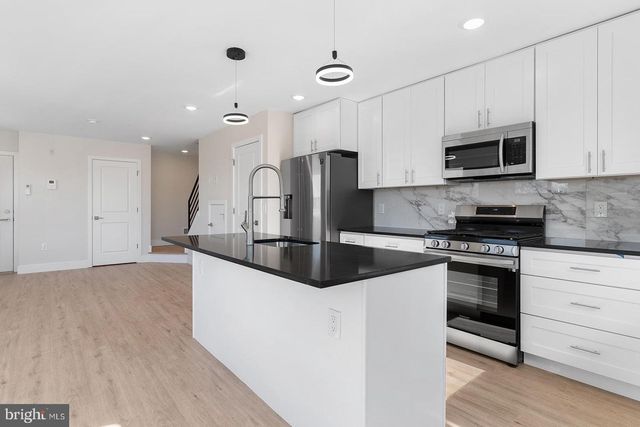 2845 W DIAMOND ST, Philadelphia, PA 19121