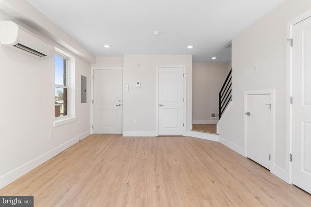 2845 W DIAMOND ST, Philadelphia, PA 19121