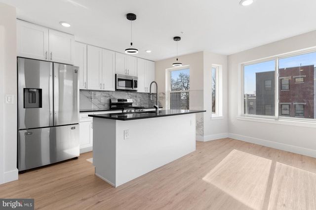 2845 W DIAMOND ST, Philadelphia, PA 19121