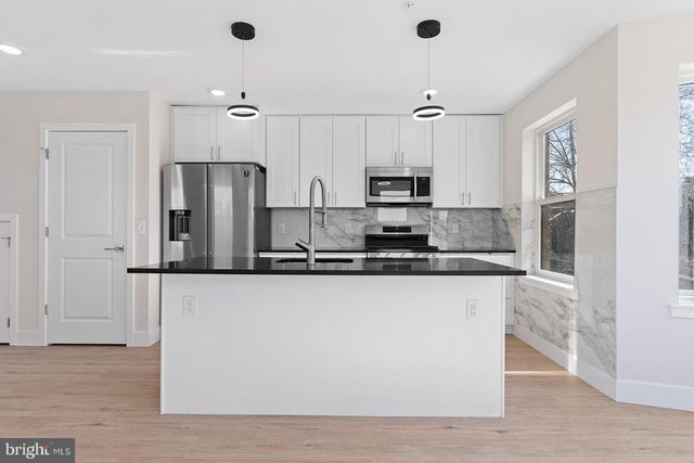 2845 W DIAMOND ST, Philadelphia, PA 19121