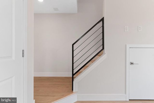 2845 W DIAMOND ST, Philadelphia, PA 19121