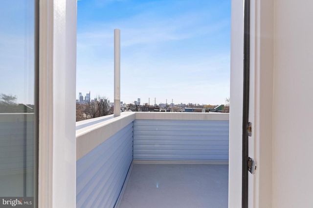 2845 W DIAMOND ST, Philadelphia, PA 19121