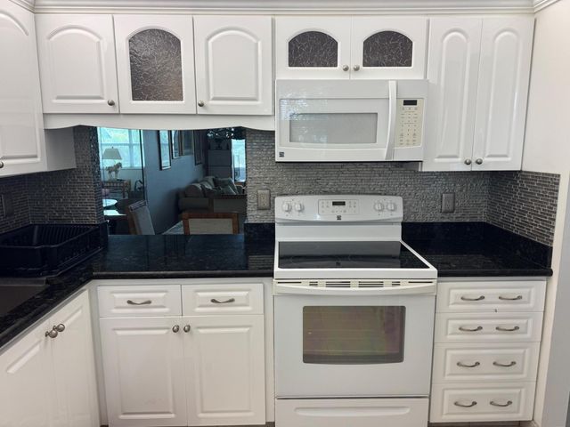 3180 HOLIDAY SPRINGS Boulevard 5-309, Coral Springs, FL 33063