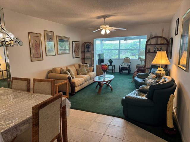 3180 HOLIDAY SPRINGS Boulevard 5-309, Coral Springs, FL 33063