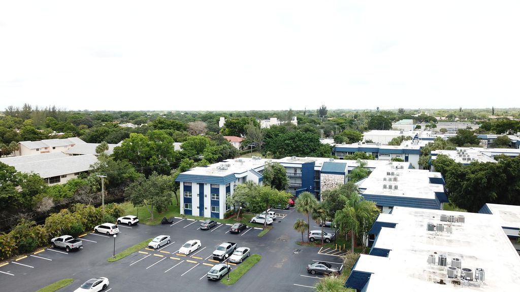 3180 HOLIDAY SPRINGS Boulevard 5-309, Coral Springs, FL 33063