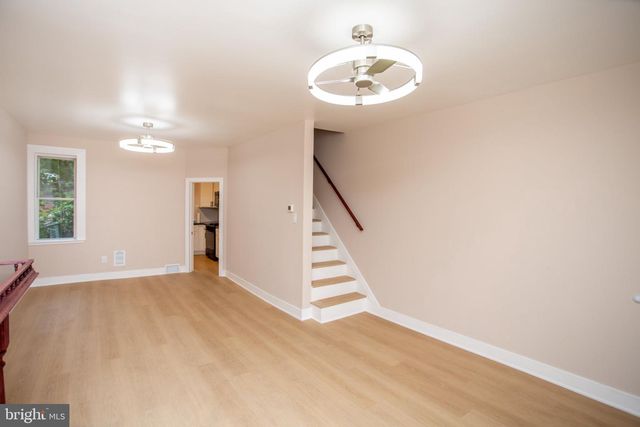 576 E HERMAN ST, Philadelphia, PA 19144