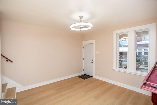 576 E HERMAN ST, Philadelphia, PA 19144