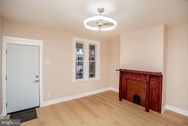 576 E HERMAN ST, Philadelphia, PA 19144
