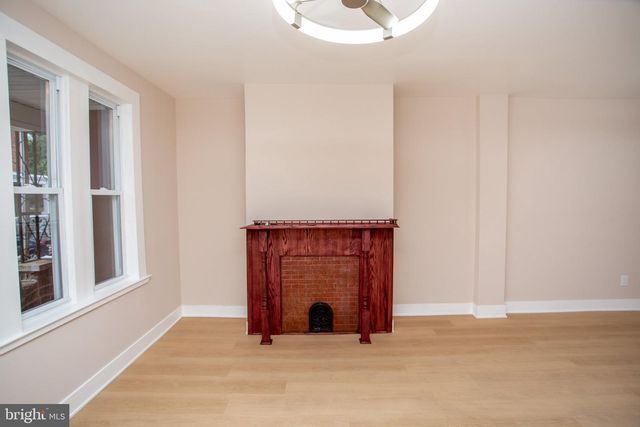 576 E HERMAN ST, Philadelphia, PA 19144