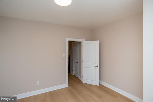 576 E HERMAN ST, Philadelphia, PA 19144
