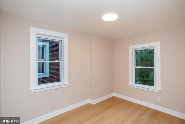 576 E HERMAN ST, Philadelphia, PA 19144