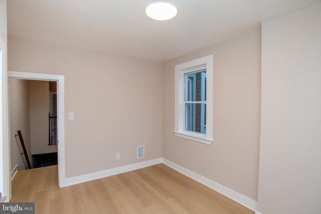 576 E HERMAN ST, Philadelphia, PA 19144