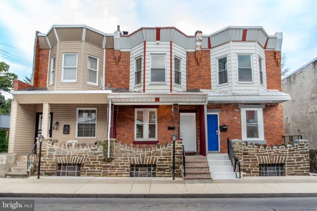 576 E HERMAN ST, Philadelphia, PA 19144