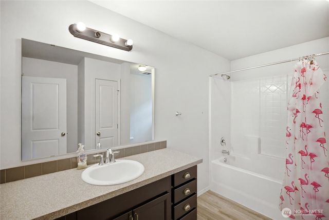 8705 72nd Avenue E, Puyallup, WA 98371