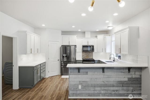 8705 72nd Avenue E, Puyallup, WA 98371