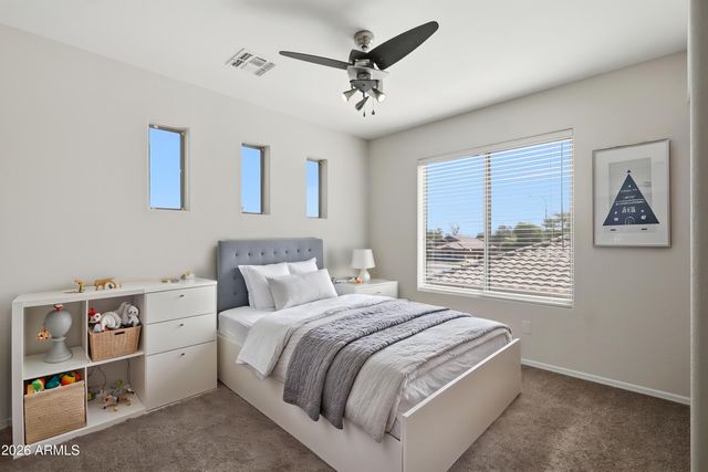 223 W RAVEN Drive, Chandler, AZ 85286