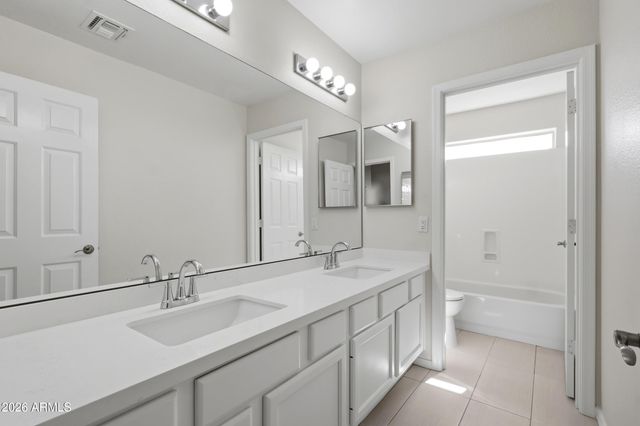 223 W RAVEN Drive, Chandler, AZ 85286