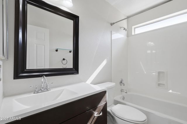 223 W RAVEN Drive, Chandler, AZ 85286