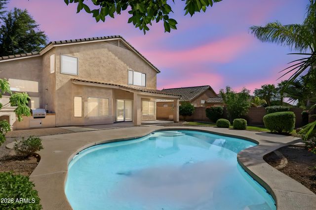 223 W RAVEN Drive, Chandler, AZ 85286