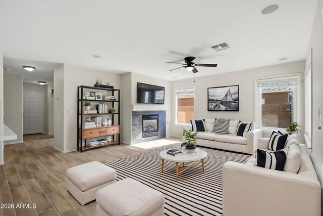 223 W RAVEN Drive, Chandler, AZ 85286