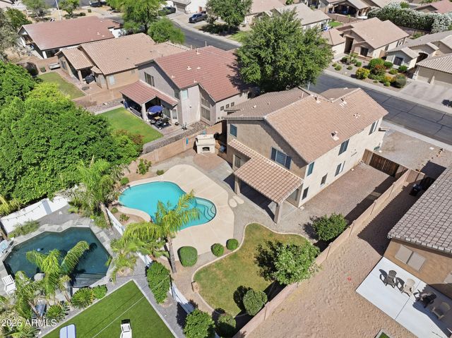 223 W RAVEN Drive, Chandler, AZ 85286