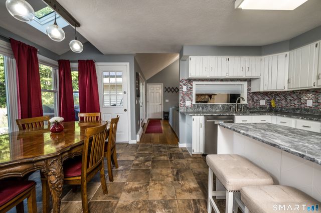 10 Wexford Lane, Cromwell, CT 06416