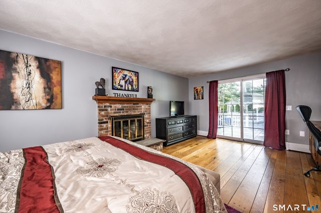 10 Wexford Lane, Cromwell, CT 06416