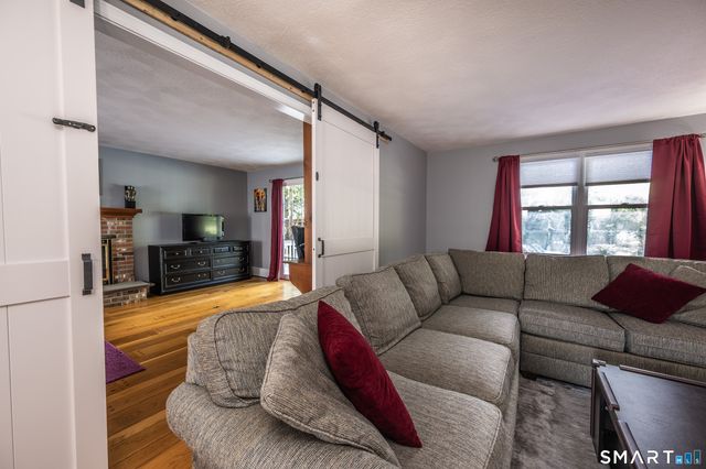 10 Wexford Lane, Cromwell, CT 06416