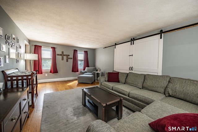 10 Wexford Lane, Cromwell, CT 06416