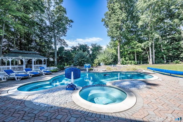 10 Wexford Lane, Cromwell, CT 06416