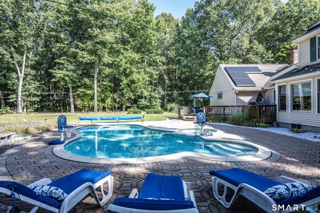 10 Wexford Lane, Cromwell, CT 06416